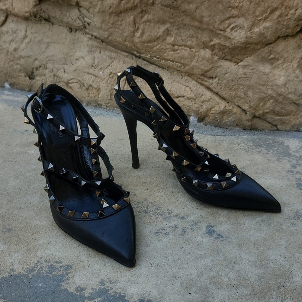 Valentino RockStud Pumps Black • Size 38